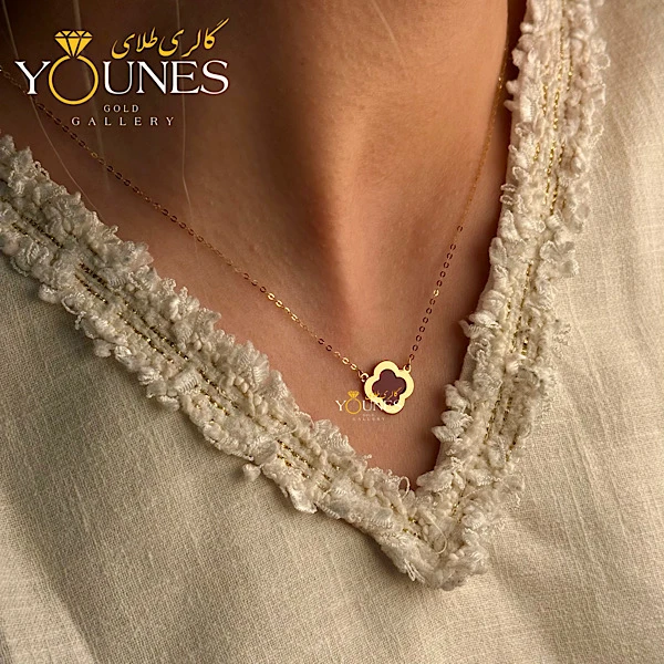 گردنبند میناکاری ونکلیف زرشکی طلا